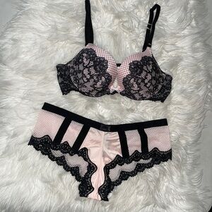 Victoria’s Secret Dream Angels Bra Fishnet Lace VS Bra & VS Panty Set NEW!!